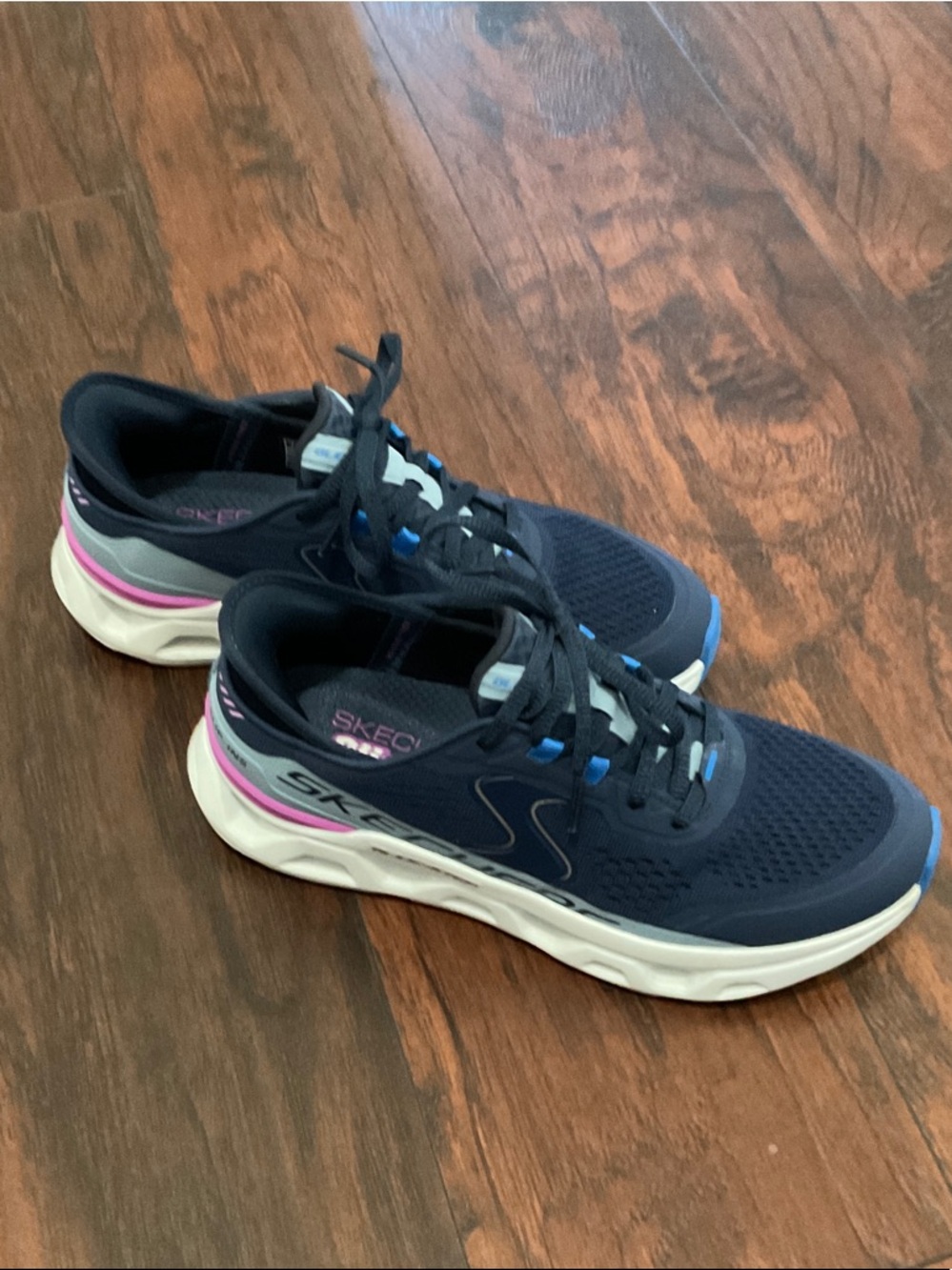 Skechers Women’s Glide-Step Altus - size 7